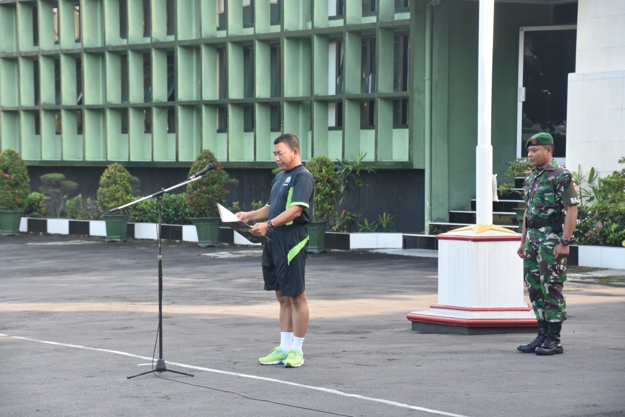 MEMELIHARA DISIPLIN PRAJURIT MELALUI AEROBIK MINGGU MILITER